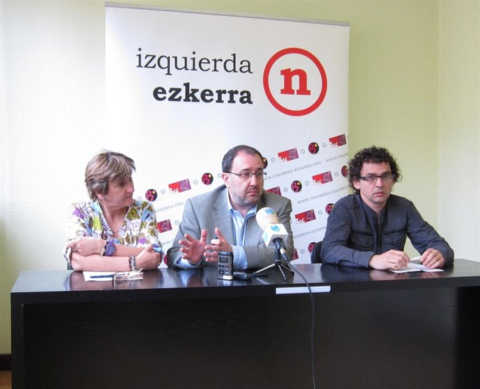 Los Candidatos De I-E Marisa De Simón, José Miguel Nuin Y Txema Mauleón.