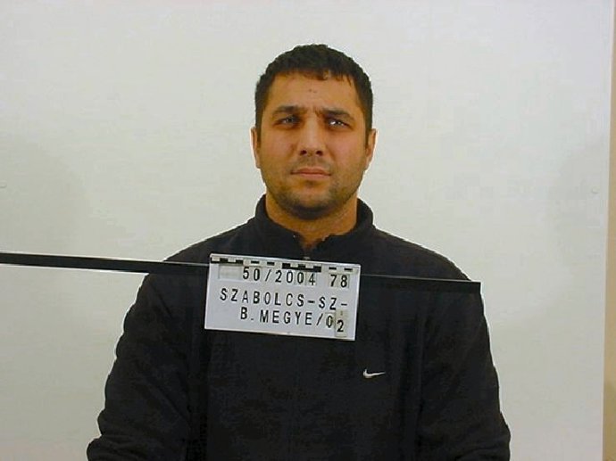 Fugitivo Buscado Por La Policía