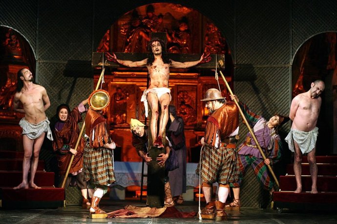 Escena De 'Pasión', De Teatro Corsario