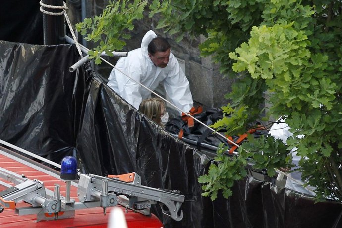 Localizados Cinco Cuerpos En Nantes, Francia