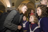 Cospedal asegura que el PP seguirá trabajando y "vigilando" para que ETA no esté en elecciones ni en instituciones