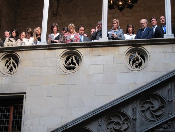 Consellers En El Acto Litúrgico De La Generalitat
