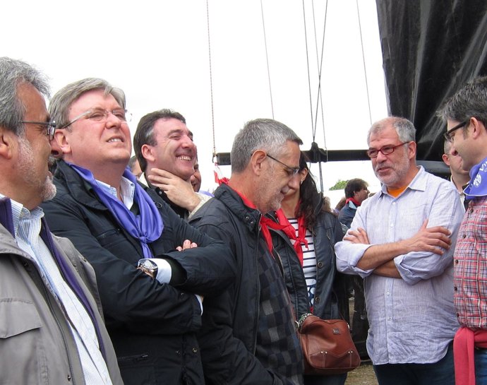 Fernández Santiago (2I), En Villalar.