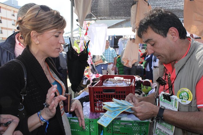 Pérez-Espinosa En El Mercado De Vegadeo