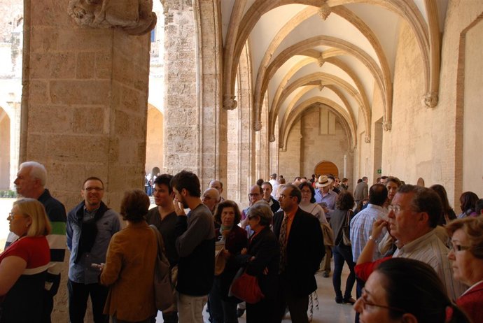 Imagen De Visitantes Al Centro Del Carmen De Valencia
