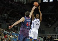 Fisher lleva en volandas al Real Madrid