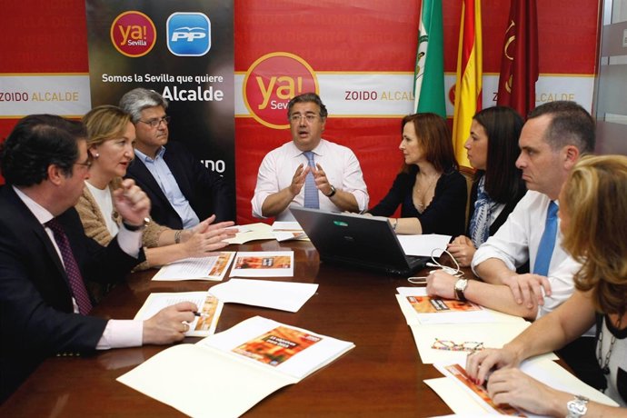 Zoido Durante La Reunión