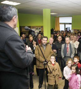 Duque en una reunión con asociciones. 