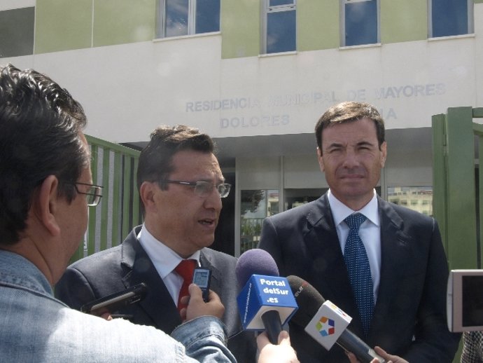 Alcalde De Pinto Y El Secretario General Del PSM