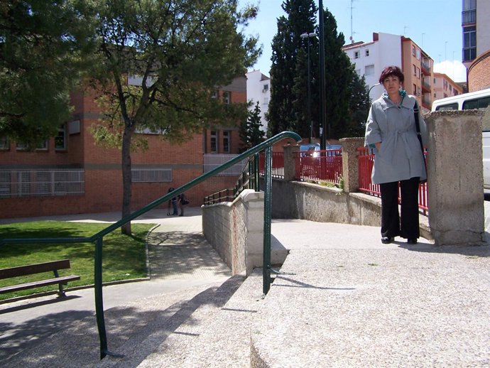 Carmen Gallego En La Calle Mornes