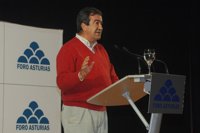 Cascos reta a los que le acusan de personalista a que celebren congresos con voto directo de militantes