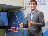 PSOE critica que Cospedal no debata con Barreda en televisiones públicas pero acuda a ellas a ser entrevistada