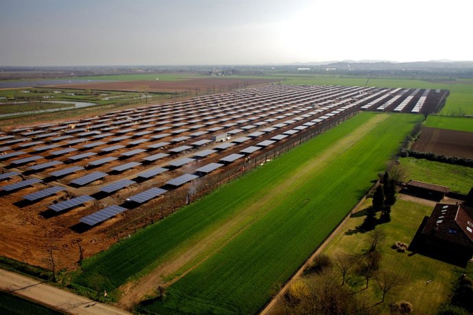 Foto Parque Solar De Tortona, Construido Por OPDE