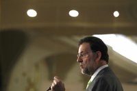 Rajoy destaca que la candidata del PP asturiano significa "lo nuevo, lo distinto, la renovación y el cambio"