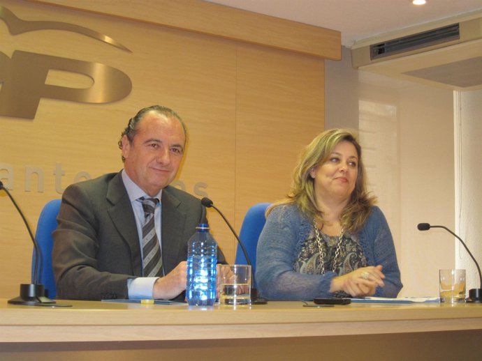 José Joaquín Ripoll Y Macarena Montesinos, En Una Imagen Reciente