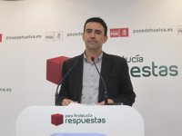Jiménez (PSOE-A) tacha a Ruiz de "urdidora" y asegura que el PP se ha convertido "en el cazador cazado"
