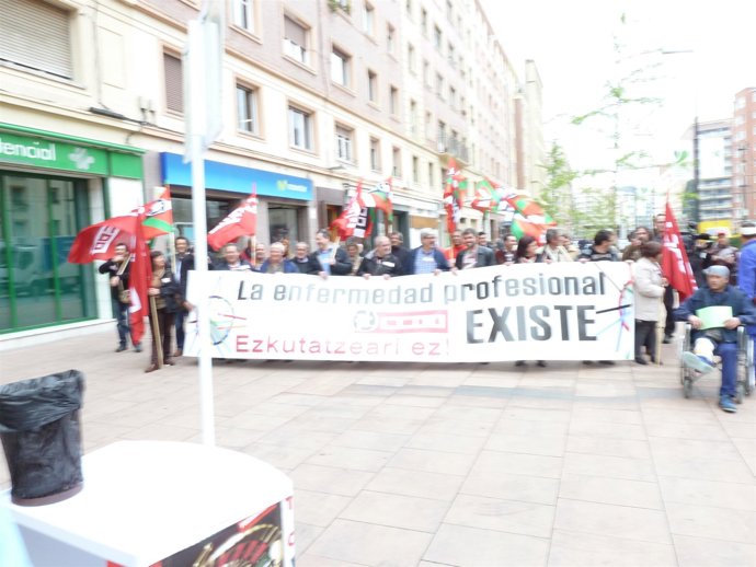 Concentración De CCOO En Vitoria