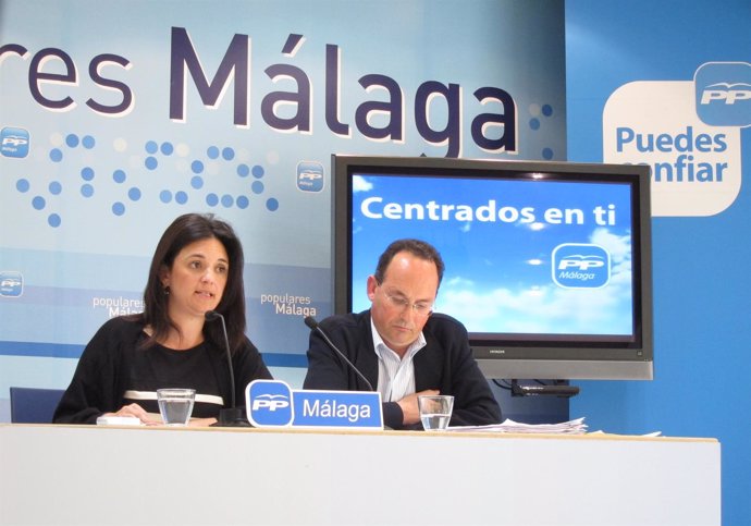 Margarita Del Cid Y El Candidato Del PP En Manilva, Francisco Miguel Álvarez
