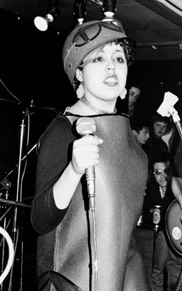 La Cantante Británica De Punk Poly Styrene