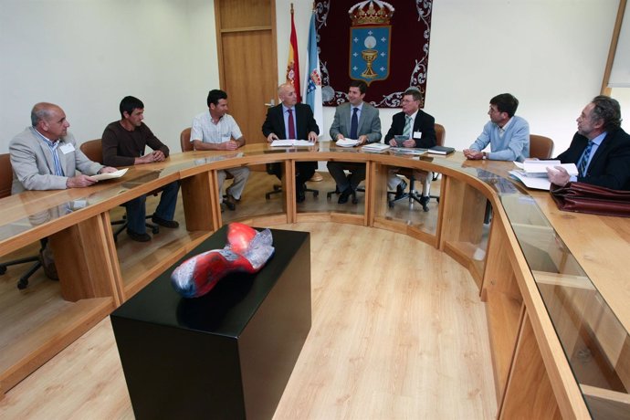 Samuel Juarez Reunese Con Alcaldes E Ganadeiros De Baiona E Oiafoto: Ana Varela