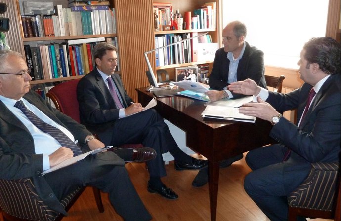 Camps, En Su Casa Con Los Vicepresidentes