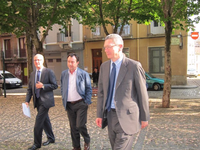 El Alcalde De Madrid, Alberto Ruiz Gallardón, En Su Visita A Pamplona.
