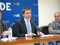 Los empresarios turísticos se oponen a las "limitaciones" que la CHC quiere imponer al turismo activo en los ríos