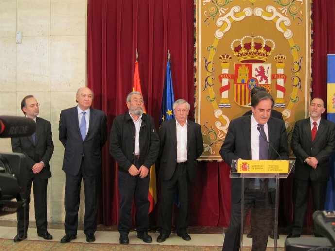 El Ministro De Trabajo, Valeriano Gómez