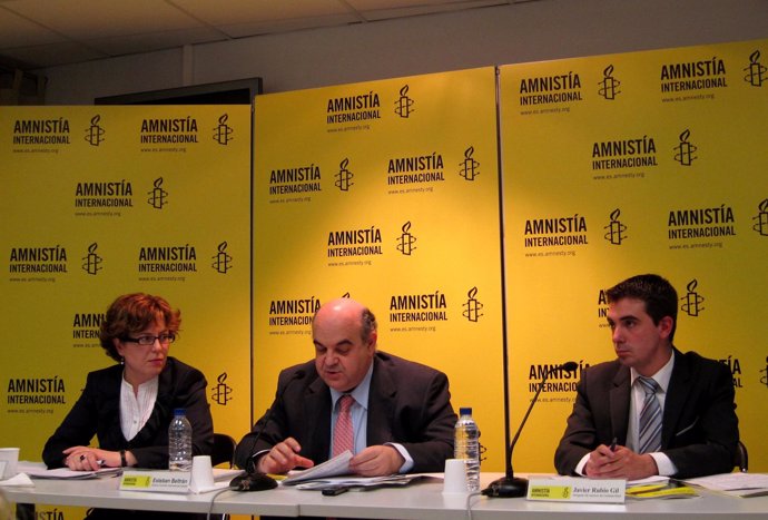 Amnistía Internacional España Informe Derechos A La Intemperie