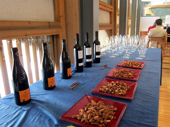 Vinos Y Frutos Secos Del Priorat