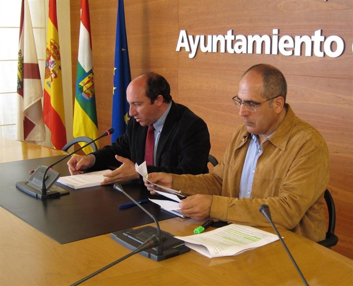 Vicente Urquía Y Domingo Dorado