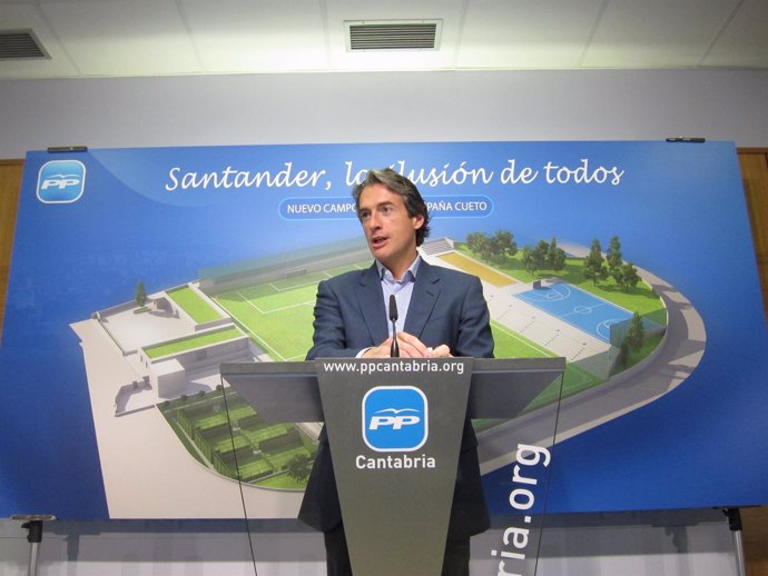 De La Serna Presenta Las Instalaciones Deportivas Del Campo De Fútbol De Cueto