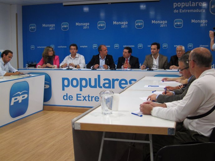Reunión Del PP De Extremadura Con Cermi