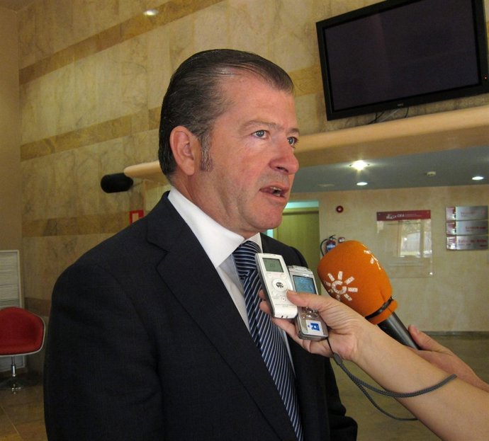 El Presidente De Eticom, Adolfo Borrero