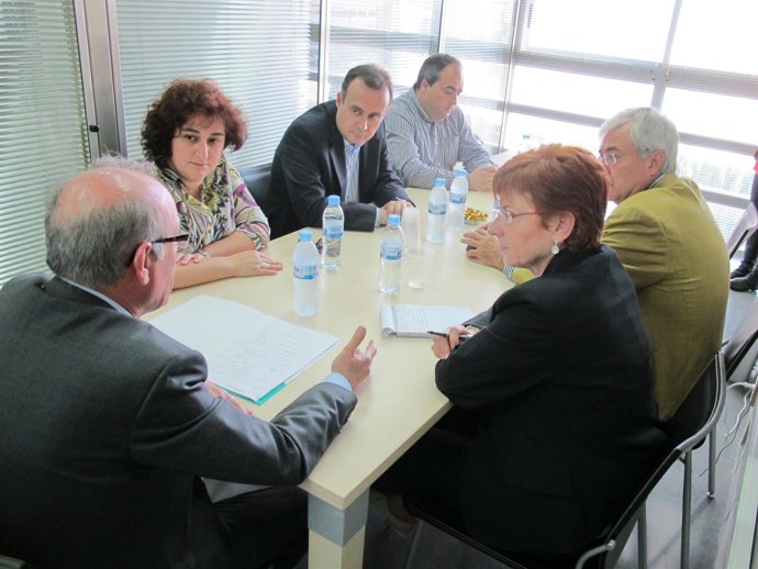 Caridad Rives Y Begoña García Retegui