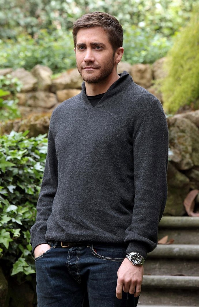 Jake Gyllenhaal Posando