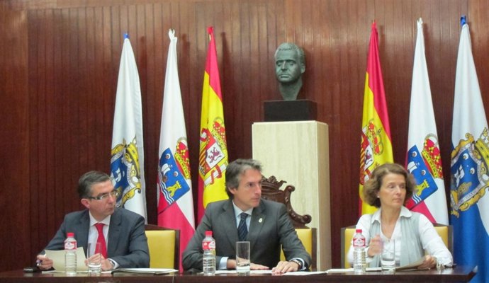 Un Momento Del Pleno Del Ayuntamiento De Santander