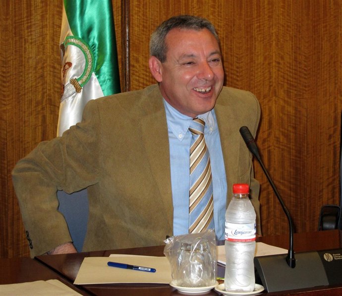 El consejero de Educación, Francisco Álvarez de la Chica