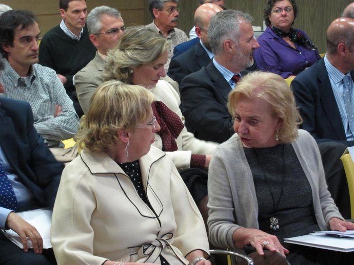 Emilia Vázquez Y María Antonia Fernández Felgueroso