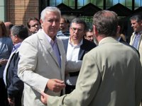 El PP dice que continuará investigando los ERE y pide que las actas de los consejos sean entregadas el Parlamento