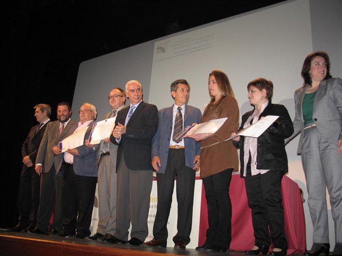 Luciano Alonso (Centro) Durante La Entrega De Las Distinciones En Montoro