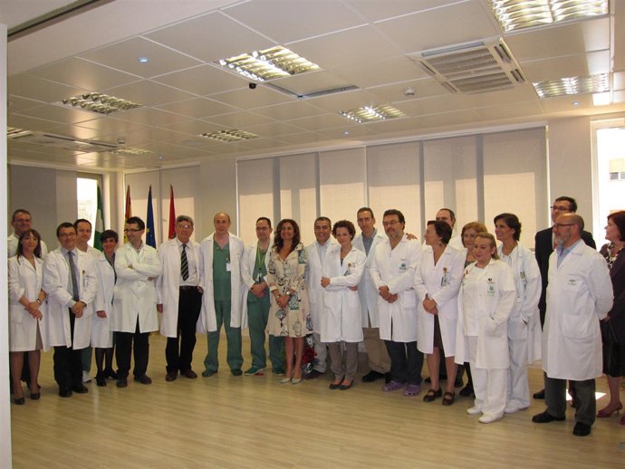 La Consejera Con Médicos Del Virgen De Las Nieves De Granada