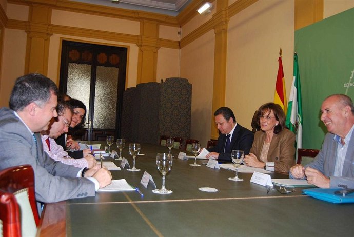 Constitución De La Comisión Que Gestionará El Litoral