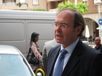 García Escudero pronostica unos "pésimos" resultados de la EPA, que "rozarán" los cinco millones de parados