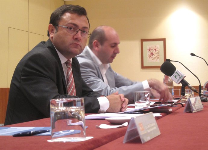 Heredia Y Conejo, En Rueda De Prensa