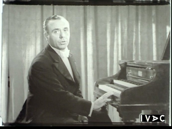 José Iturbi Al Piano En Un Cortometraje