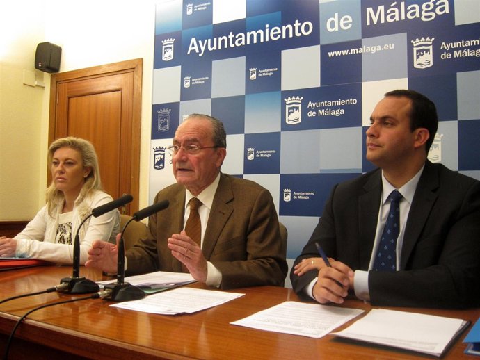 Carolina España, Francisco De La Torre Y Manuel Díaz