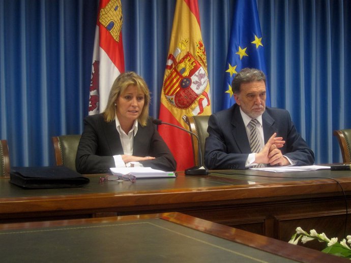 El Delegado Del Gobierno, Miguel Alejo, Y La Directora De La S.S. En Valladolid 