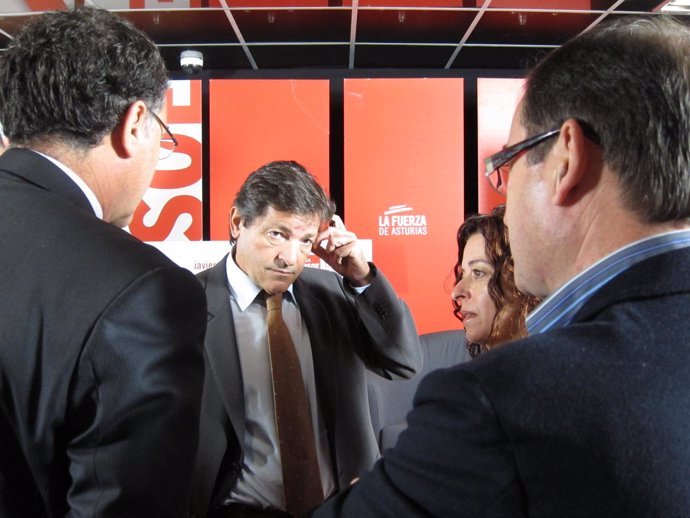 Javier Fernández, Junto A Ramón Quirós, José Ramón Riera Y Clara Costales