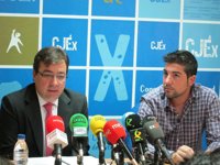 Economía.-El presidente de la Junta de Extremadura sugiere aumentar impuestos a las rentas altas para afrontar la crisis